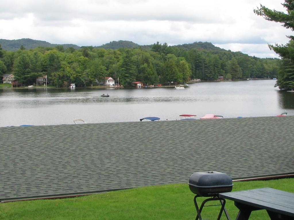 Pine Knoll Hotel Lakeside Lodge & Cabin Old Forge Room photo