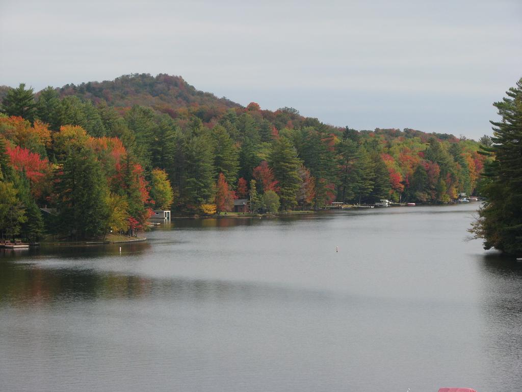 Pine Knoll Hotel Lakeside Lodge & Cabin Old Forge Room photo