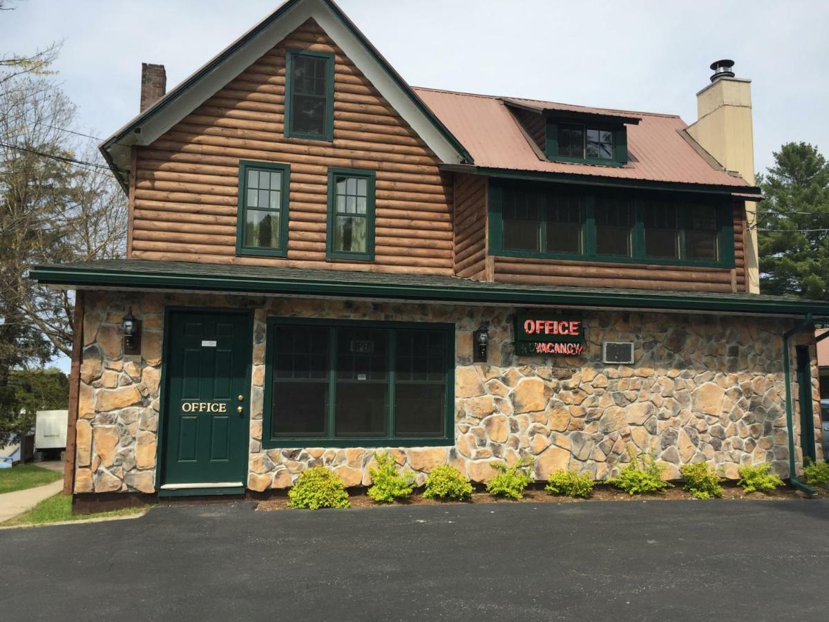 Pine Knoll Hotel Lakeside Lodge & Cabin Old Forge Exterior photo