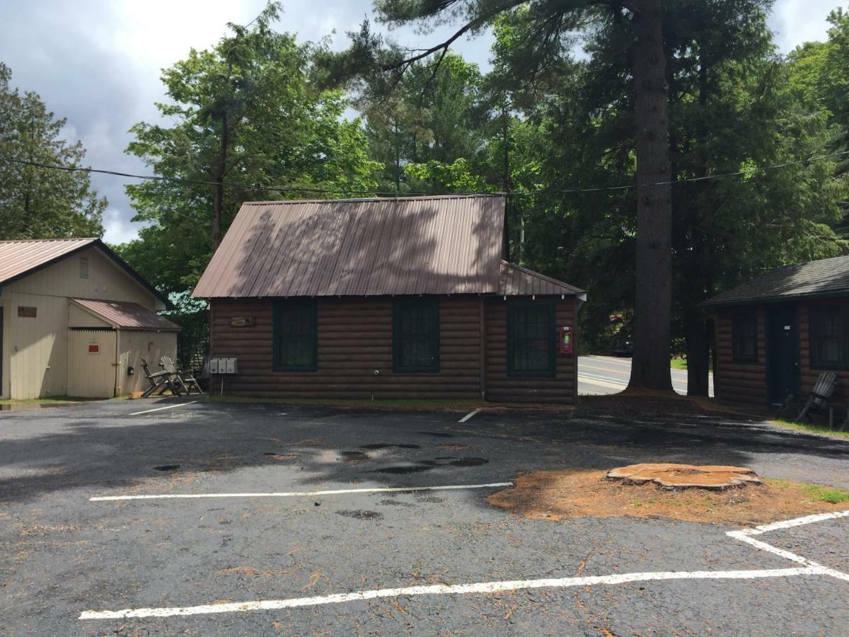 Pine Knoll Hotel Lakeside Lodge & Cabin Old Forge Exterior photo